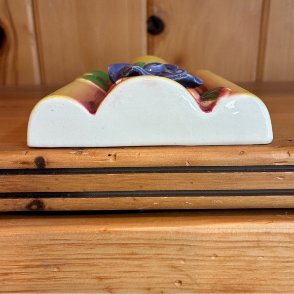Vintage Ceramic Wall Pocket with Roses - Picture 6 of 9